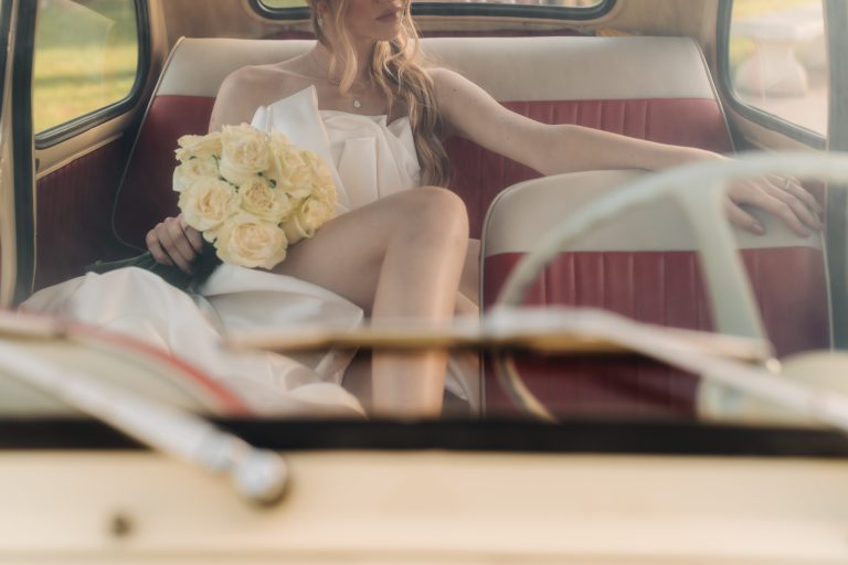 SPOSA-ELEGANTE-IN-MASSERIA-768x512